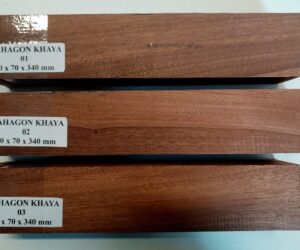 Mahagon khaya 60 x 70 x 340 mm